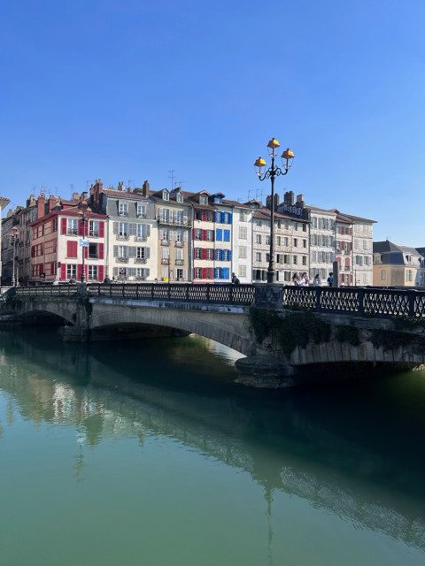Bayona catedral centro
